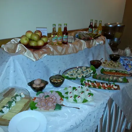 ホテル Restauracja Kinga 3*