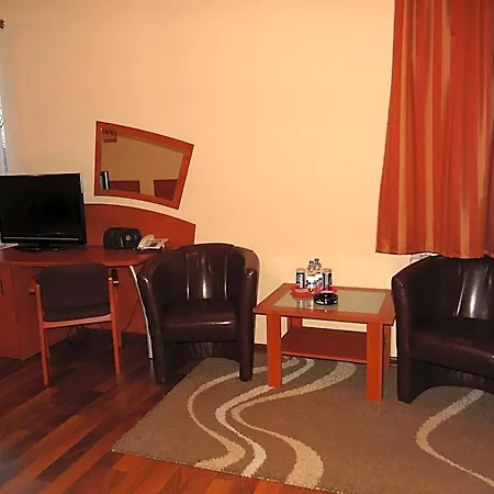 ホテル Restauracja Kinga 3*
