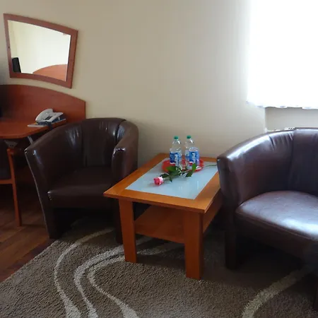 ホテル Restauracja Kinga 3*