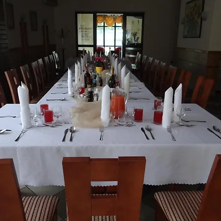 ホテル Restauracja Kinga 3*