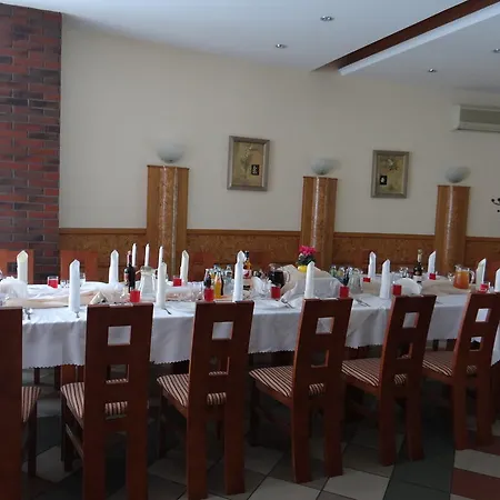 Restauracja Kinga 3* カトヴィツェ